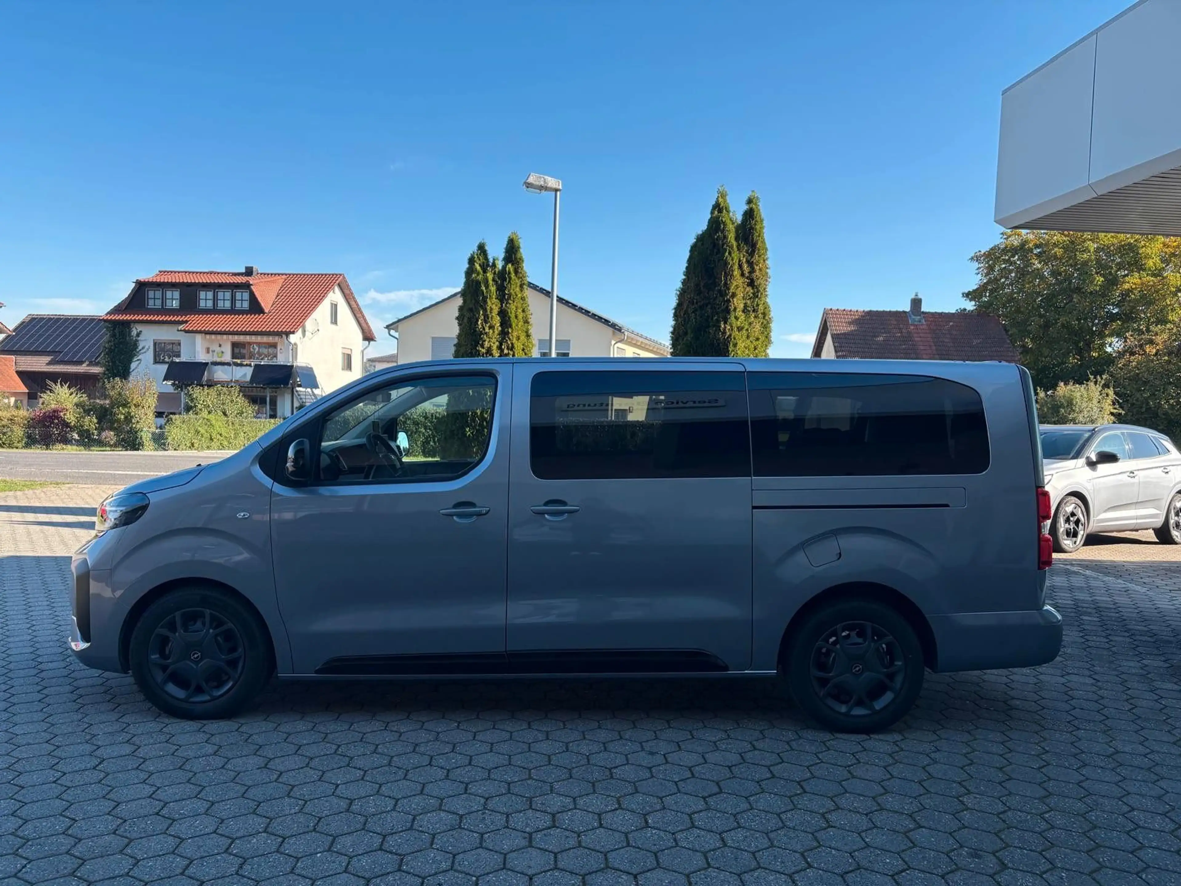 Opel Zafira Life 2.2 Business Edition XL LED TEMPOMAT — photo 3