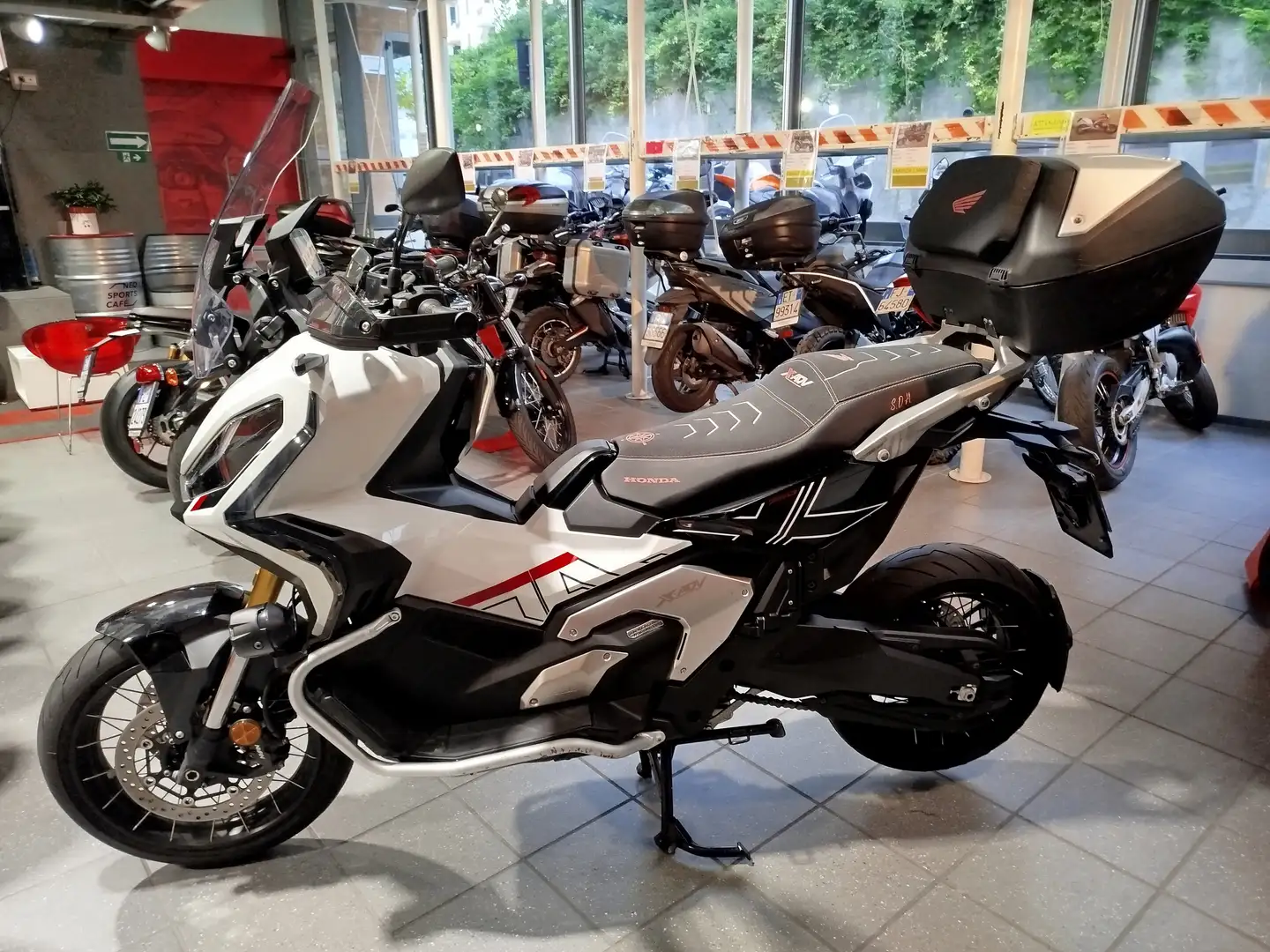 Honda X-ADV X-ADV 750 special edition '23 Bianco - 2