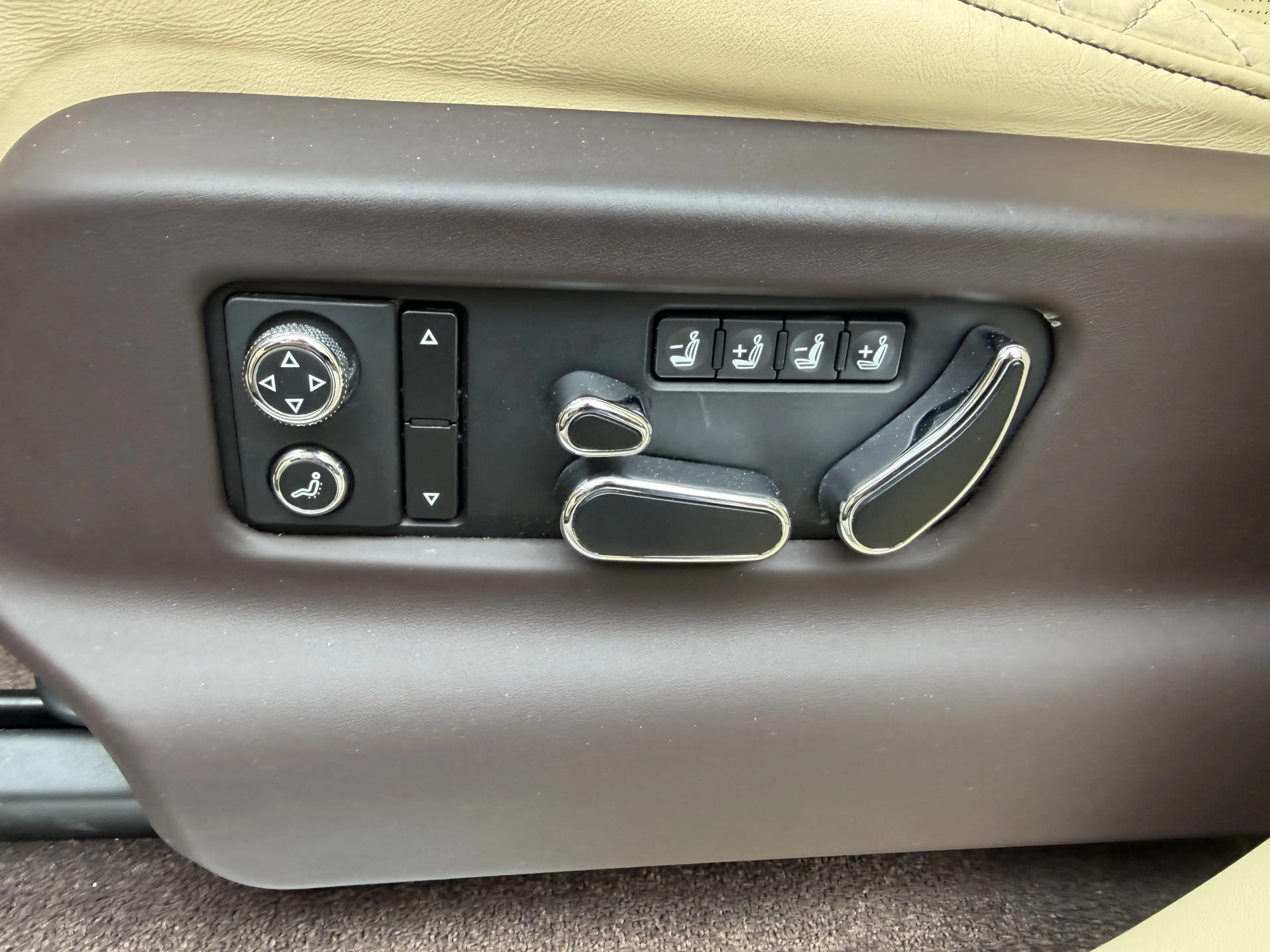 Bentley Bentayga Deutsches Fahrzeug Nachtsicht*Panorama* — photo 11