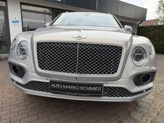 Bentley Bentayga Deutsches Fahrzeug Nachtsicht*Panorama*