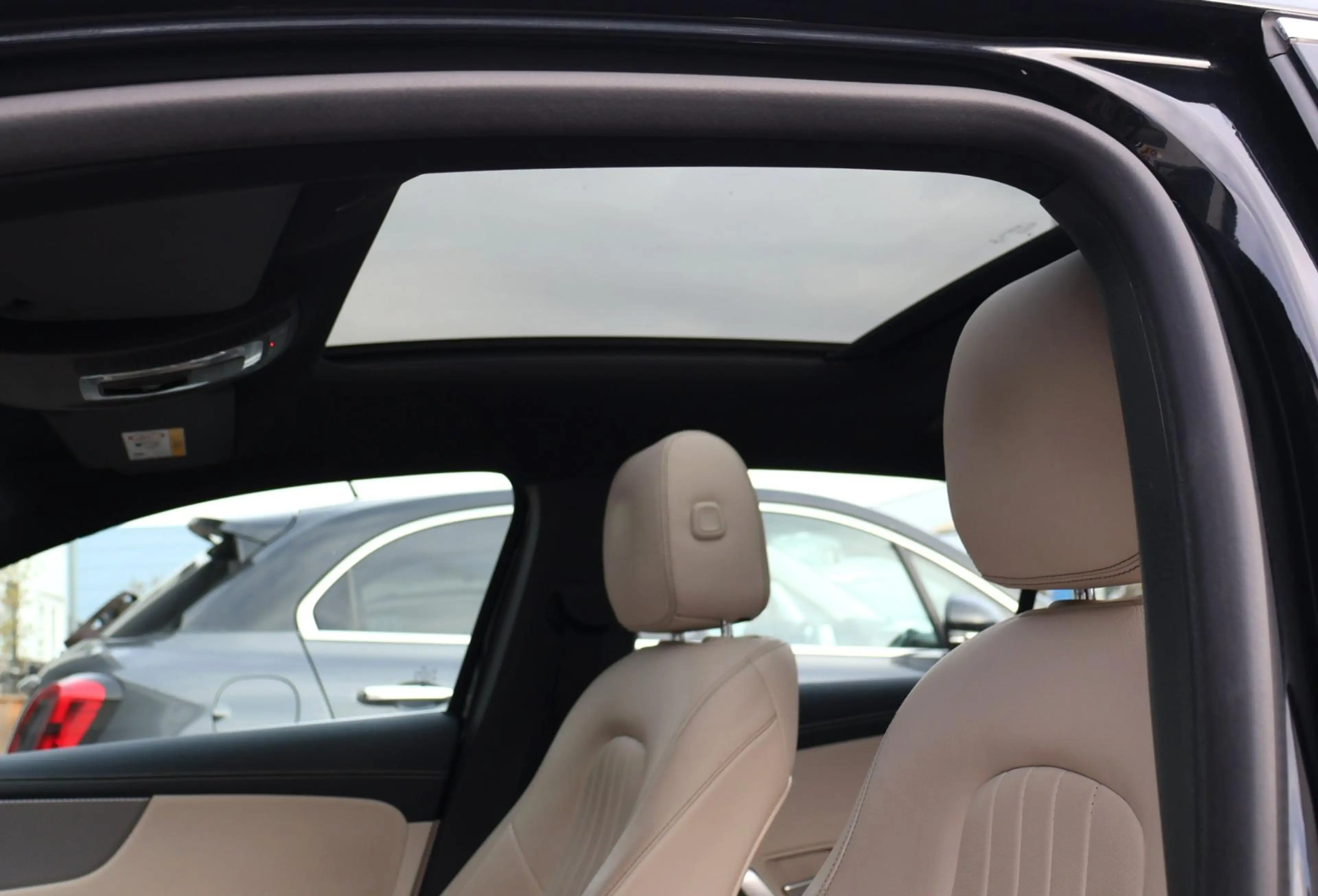 Mercedes-Benz A 250 e Luxury Line Pano/Leder/Camera/PDC/Cruise — photo 11