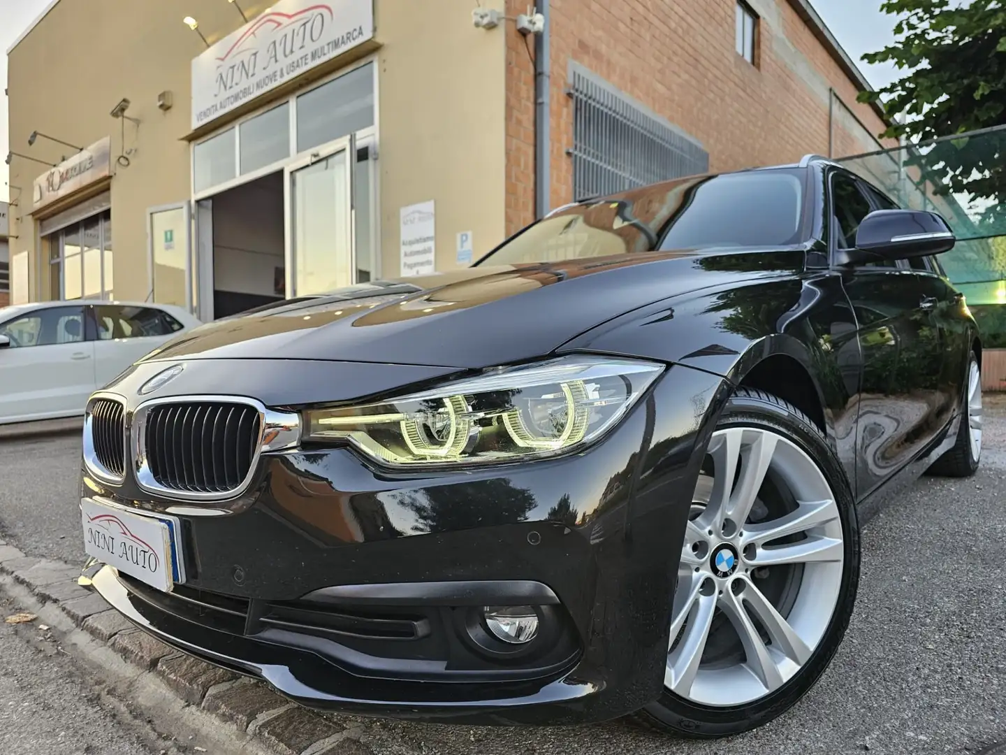 BMW 316 d 115cv Touring Sport*Aut*Navi*Bi-Xeno*Pdc*17* Negro - 1