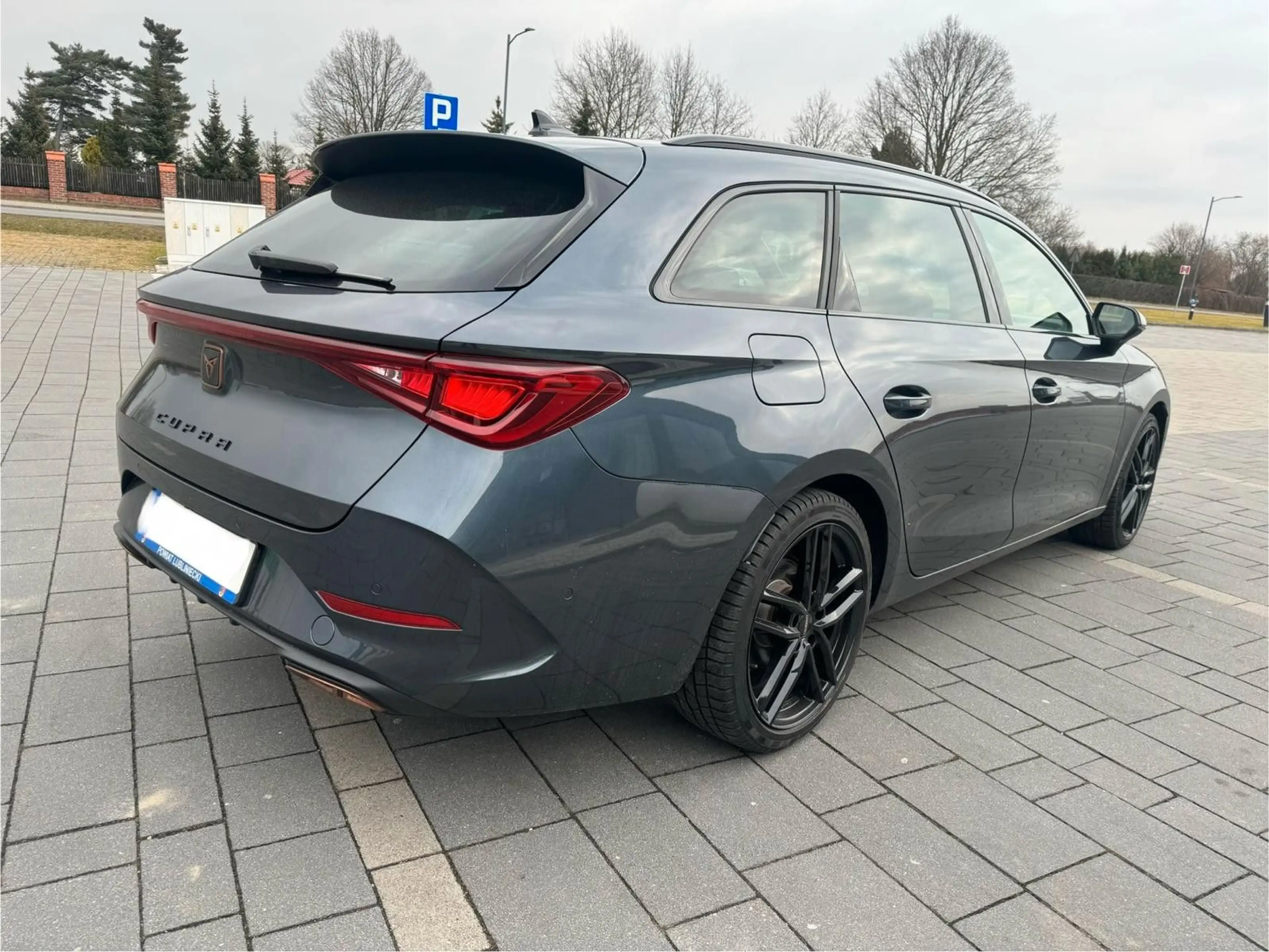 CUPRA Leon Sportstourer e-Hybrid — photo 7