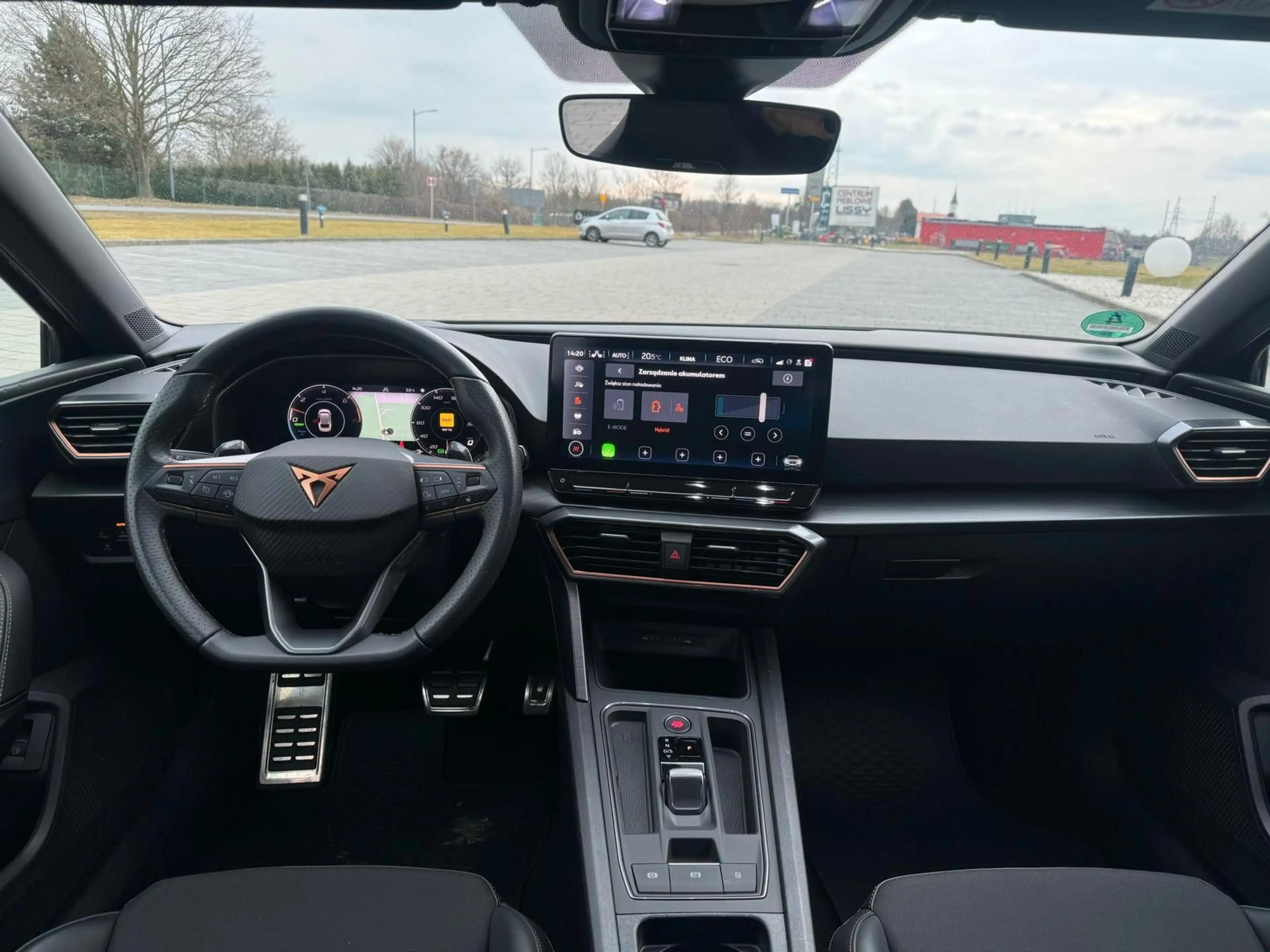 CUPRA Leon Sportstourer e-Hybrid — photo 9