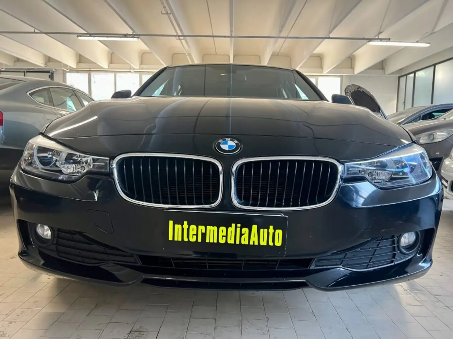 BMW 316 d Touring Ufficiale BMW Negro - 2