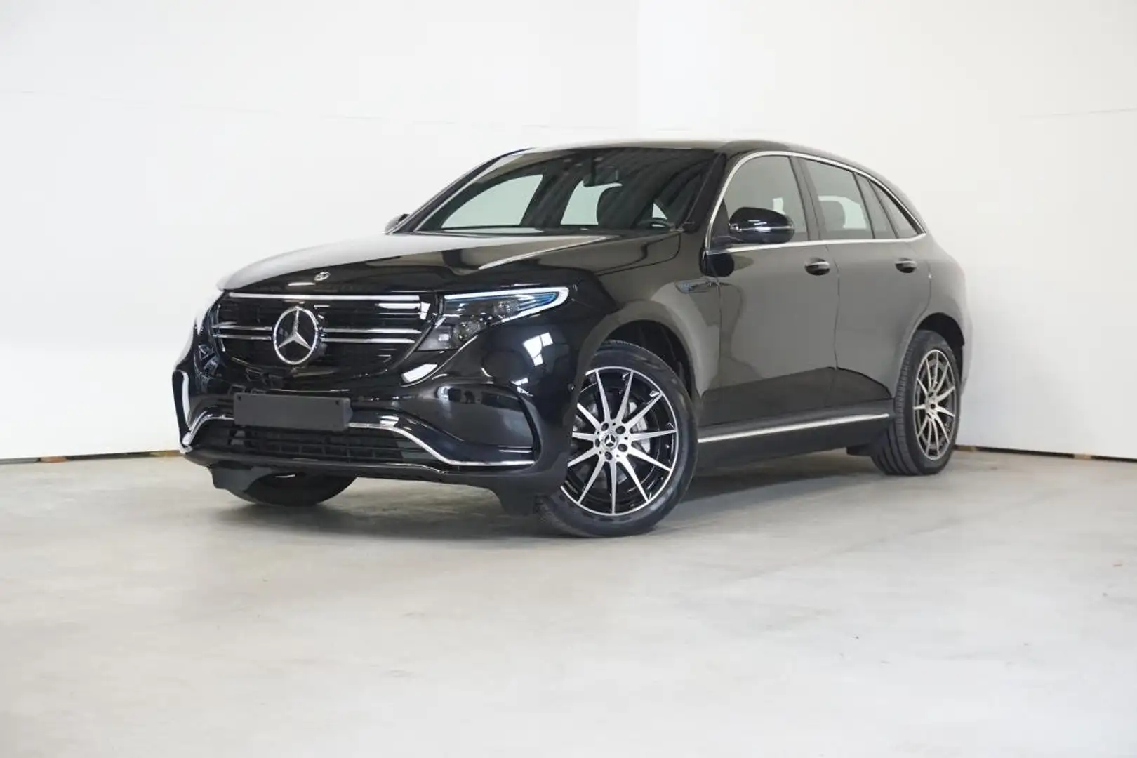 Mercedes-Benz EQC 400 AMG - RIJASSISTENTIEPAKKET - TREKHAAK - SCHUIFDAK Zwart - 1