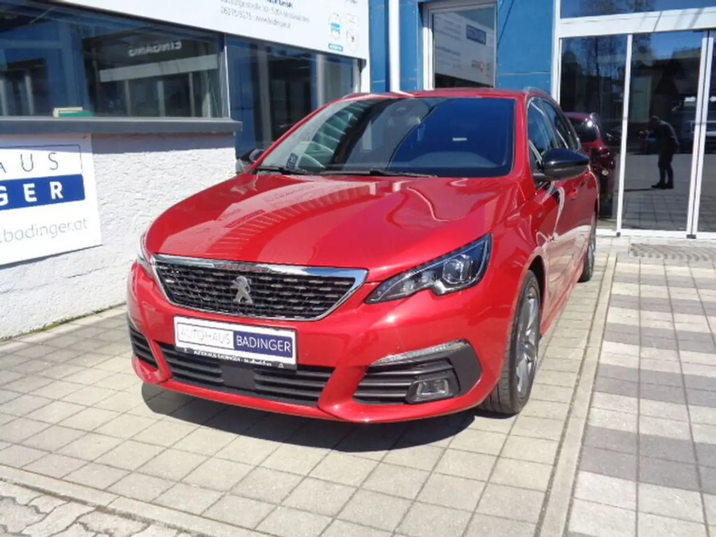 Peugeot 308 SW GT Line BHDI130  Automatik Rouge - 2