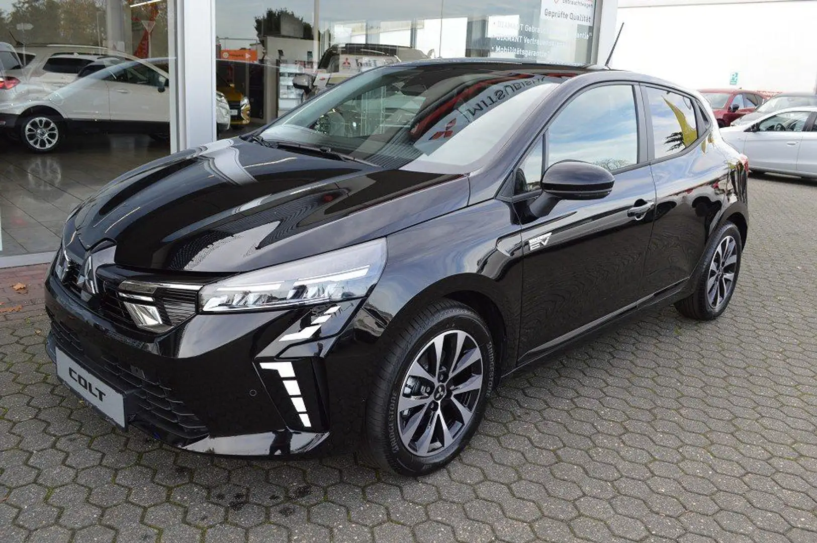 Mitsubishi Colt Colt Hybrid Plus 1,6 AT Schwarz - 1