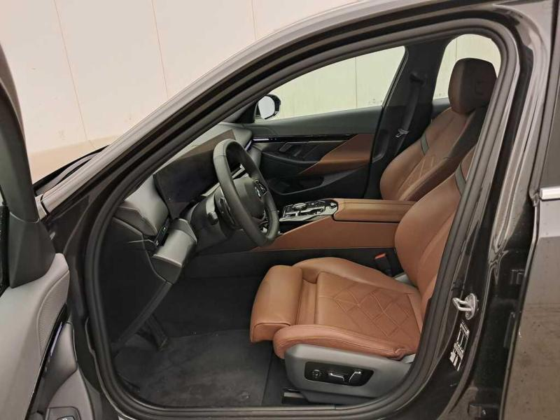 BMW 520 NEW MODEL - LEATHER - NAVI - LED — photo 6