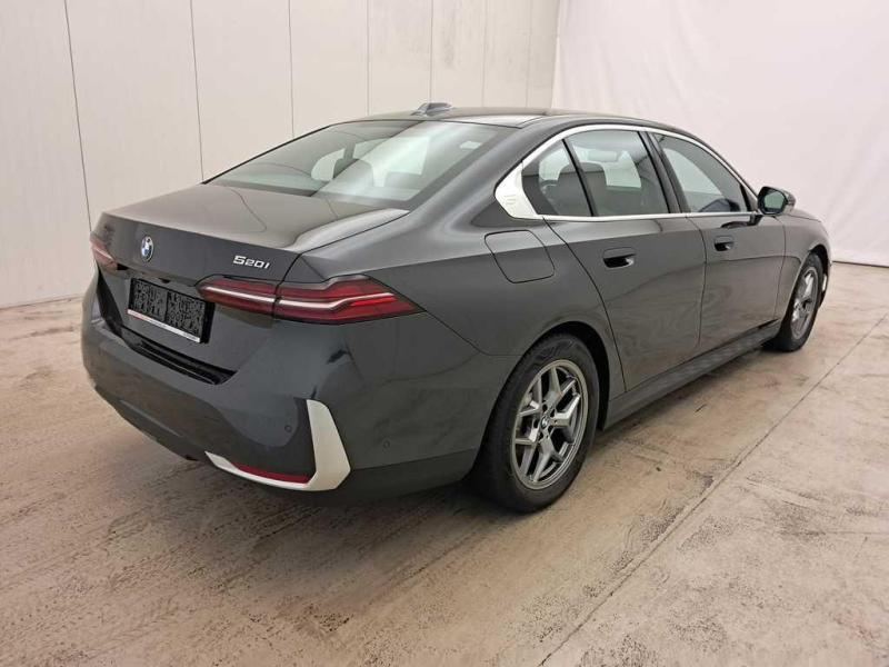 BMW 520 NEW MODEL - LEATHER - NAVI - LED — photo 2