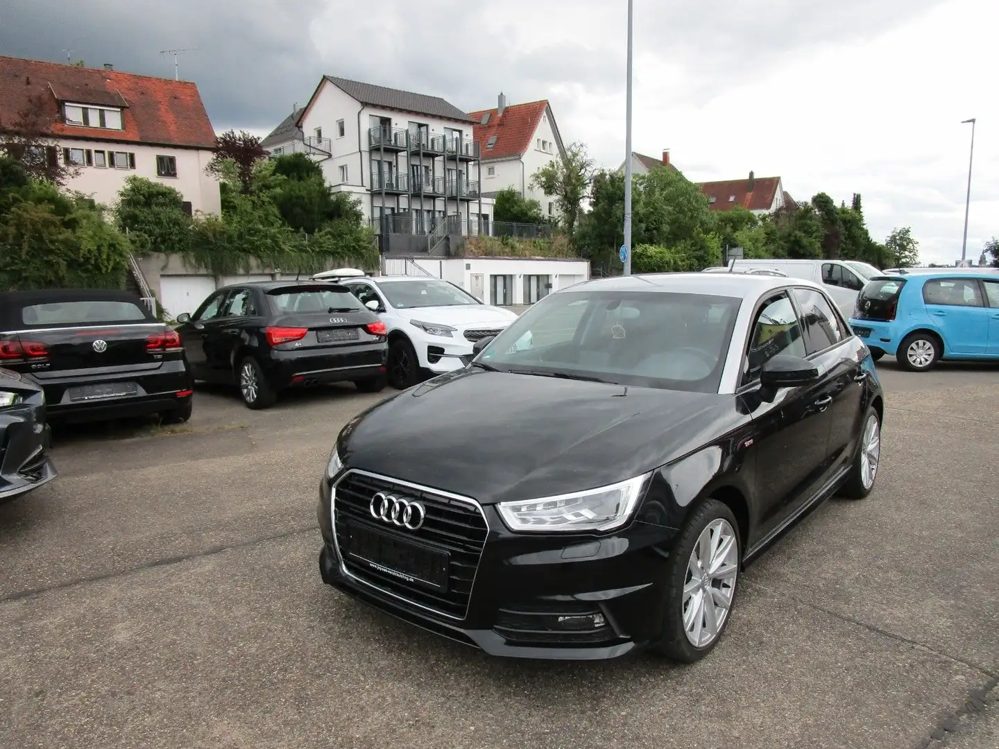 Audi A1 Sportback 1.6 TDI *S-Line ext.*XENON*NAVI*PDC Schwarz - 1