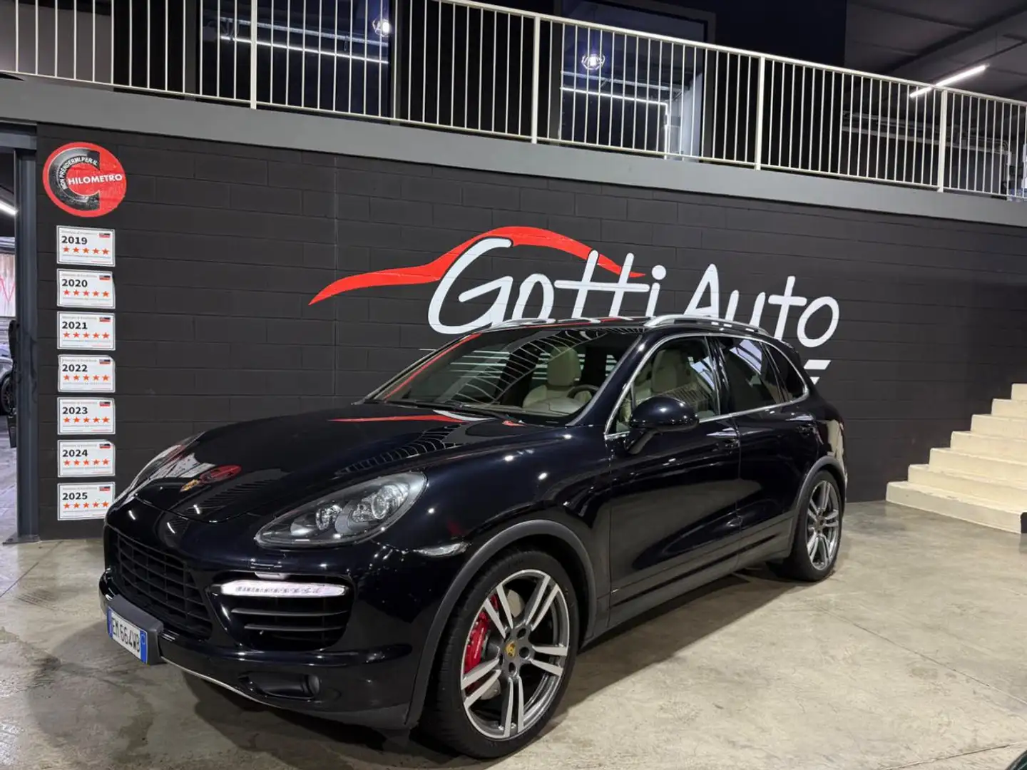 Porsche Cayenne 4.8 TURBO SERVICE PORSCHE INTERNI GHIACCIO Negru - 1