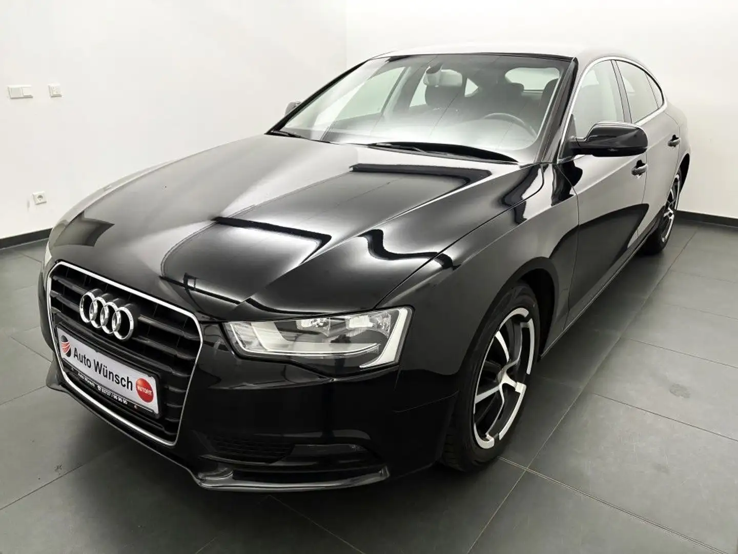 Audi A5 1.8 TFSI Sportback Tempomat / PDC / Si-Hzg./ 17`LM Schwarz - 1