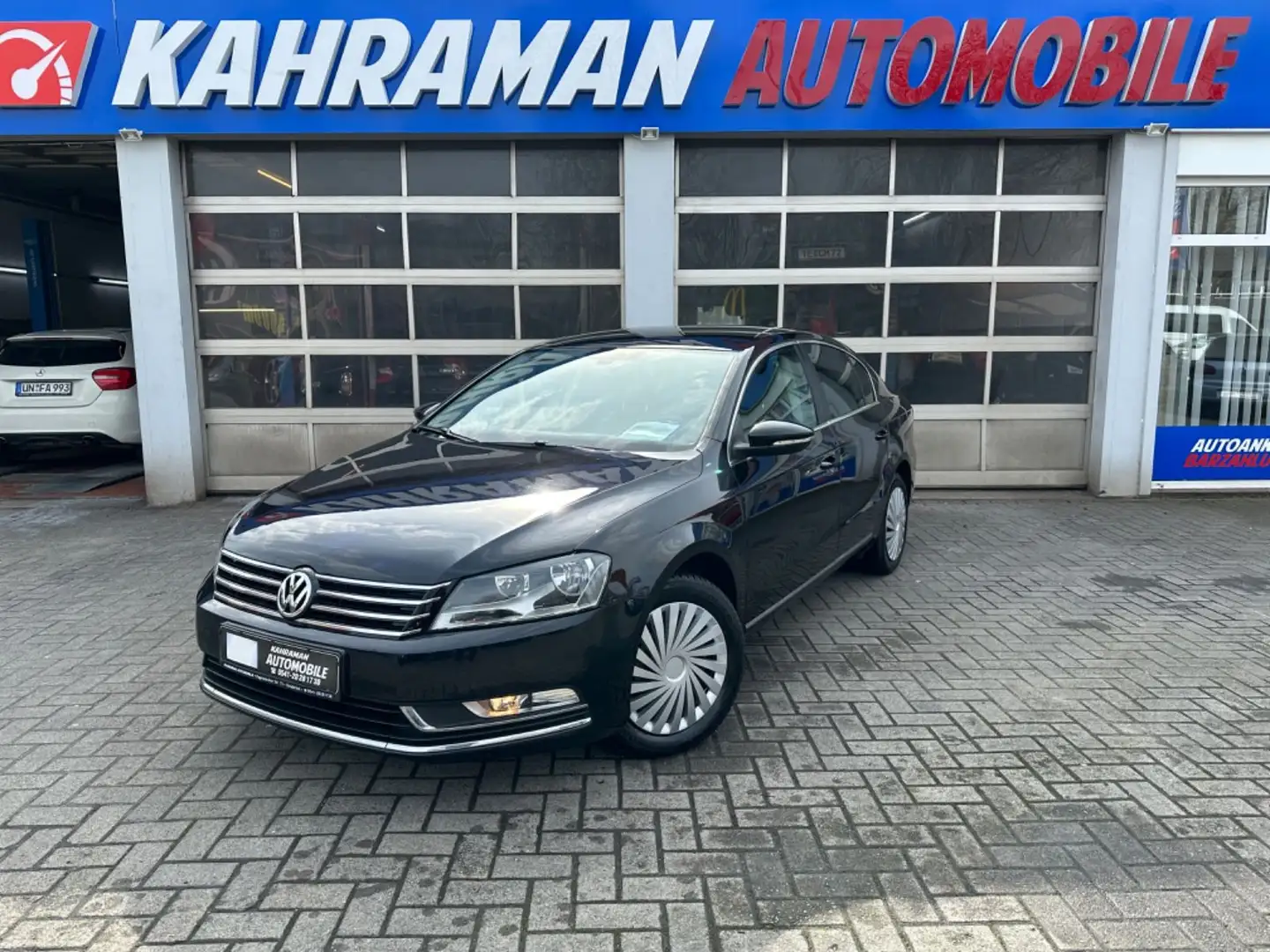 Volkswagen Passat Lim. Comfortline BlueMotion Černá - 1