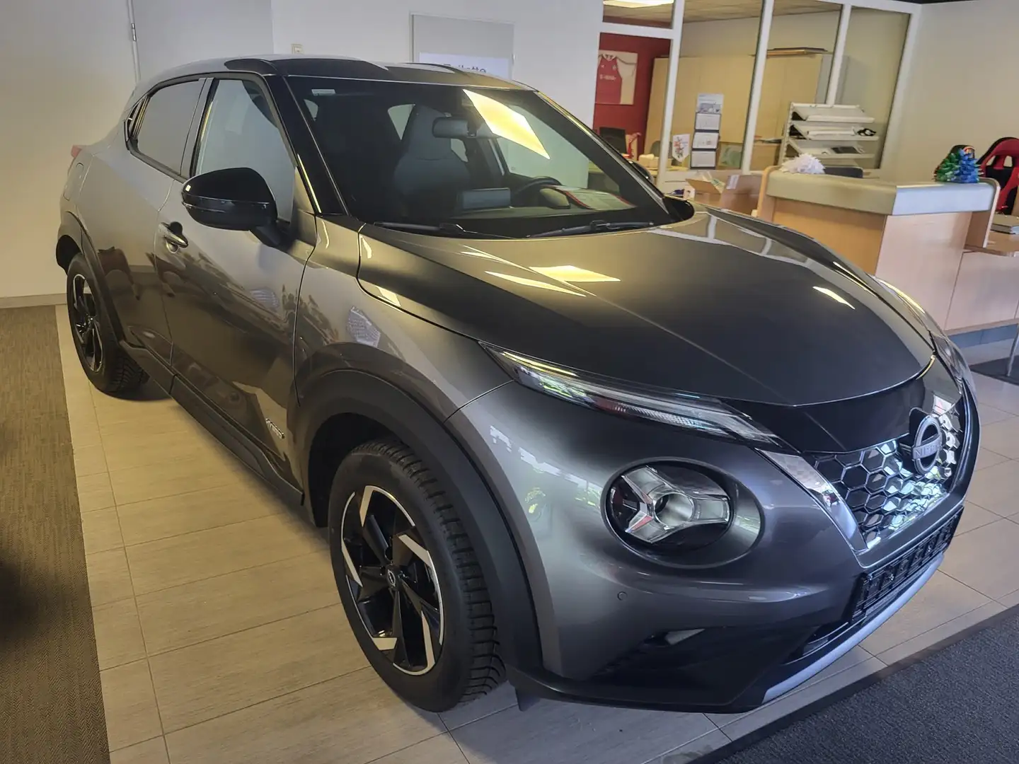 Nissan Juke 1.6 Hybrid 4AMT N-Connecta NAVI Gris - 1