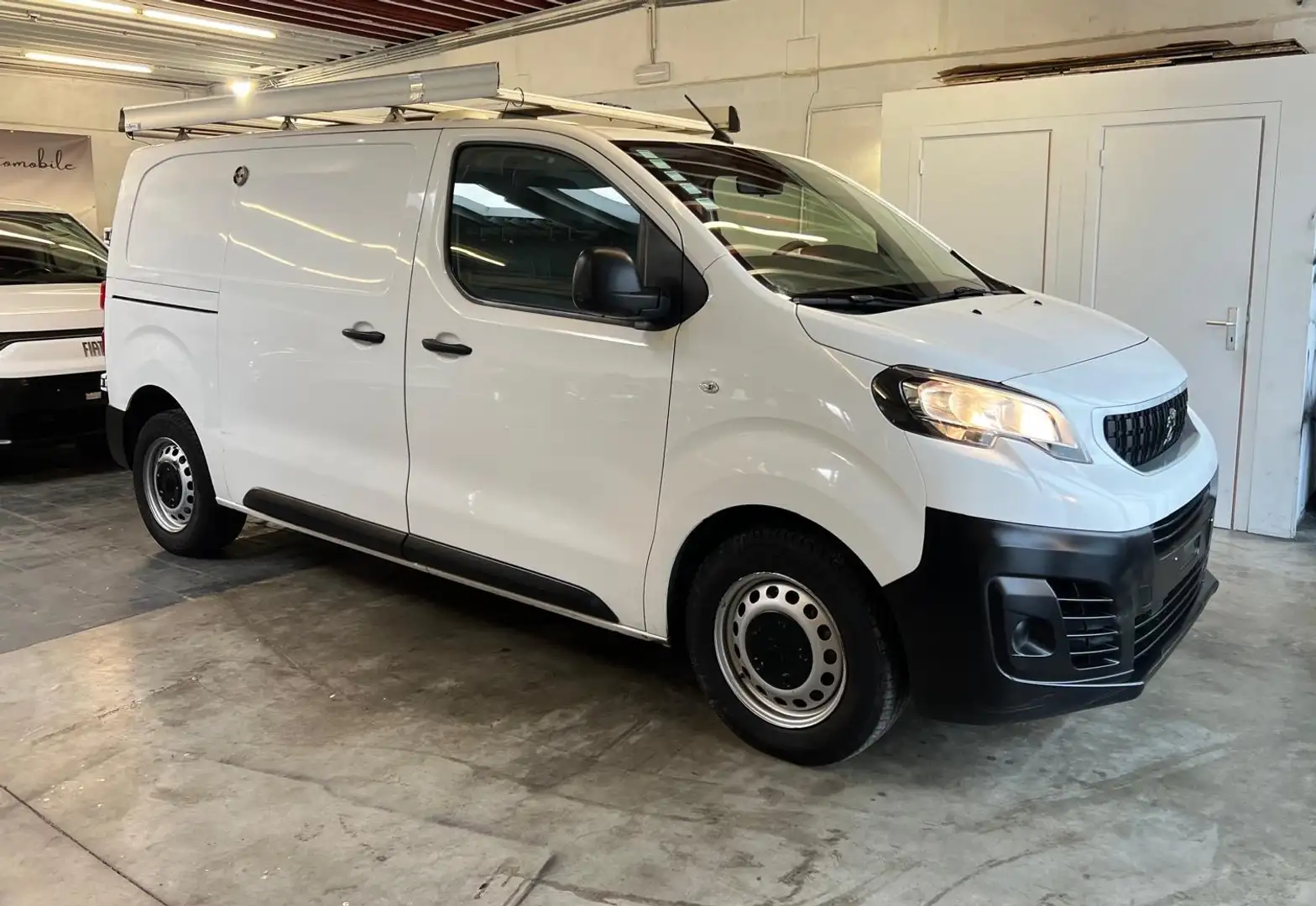 Peugeot Expert 2.0 HDi L2H1 Relax Blanc - 1