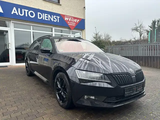Skoda Superb Sportline*DSG*STANDHEIZUNG*ALCANTARA*NAV*CARPLAY