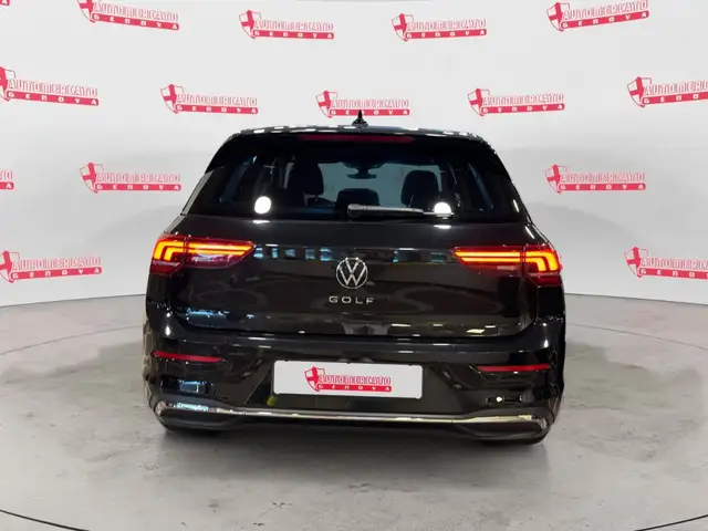 Volkswagen Golf view 3