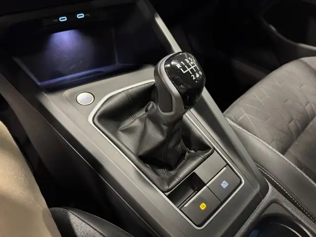 Volkswagen Golf view 15