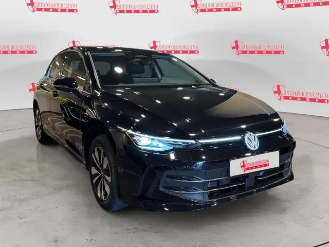 Volkswagen Golf view 5