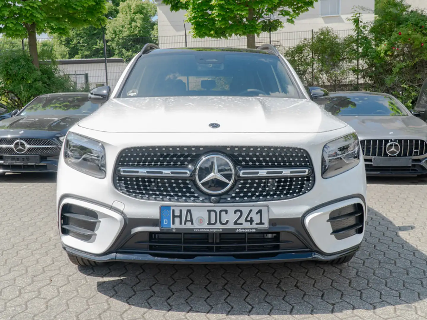 Mercedes-Benz GLB 250 4M AMG-Sport/Pano/Burm/AHK/Night/7Sitzer Білий - 2