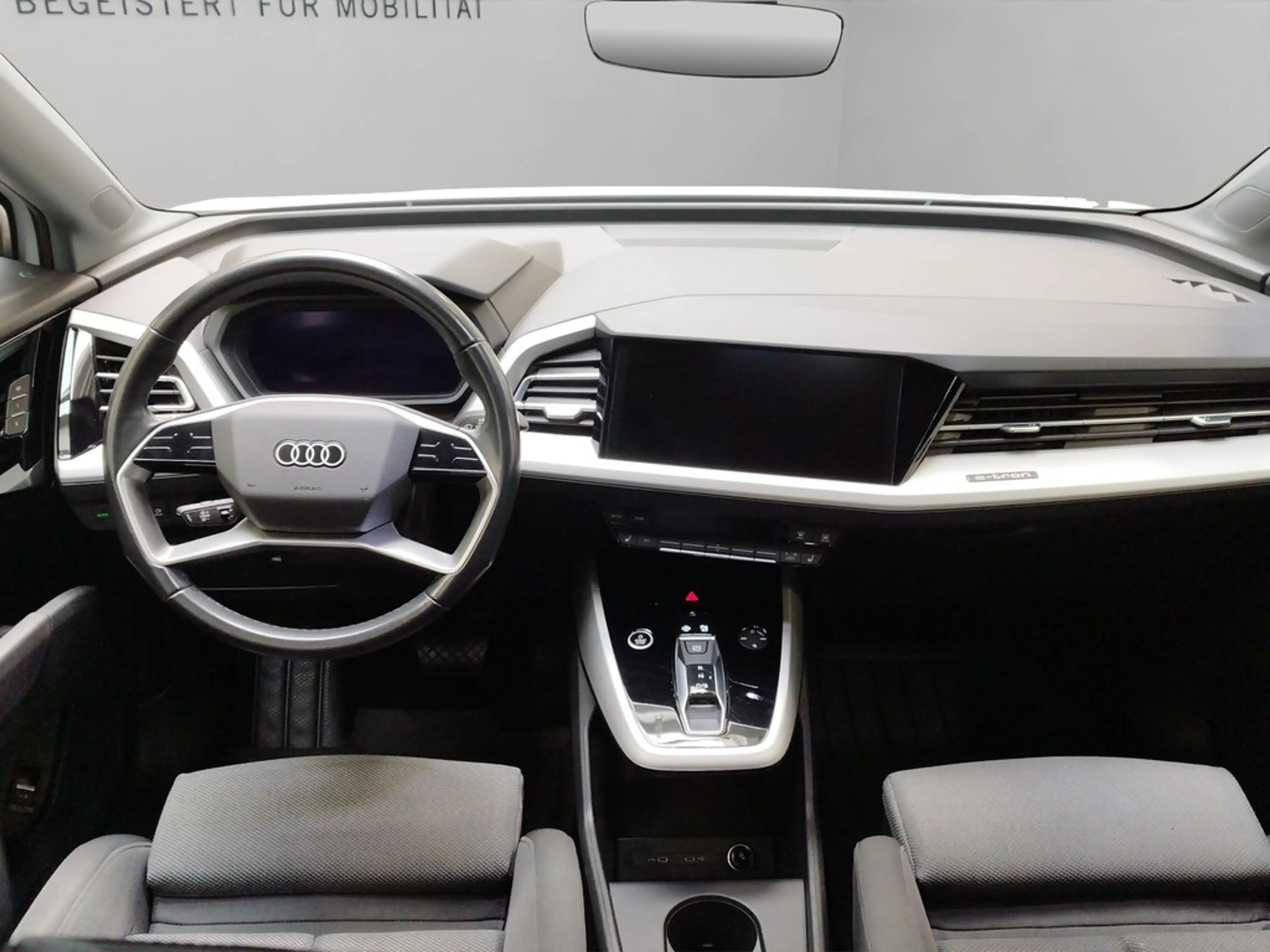 Audi e-tron S line MMI Navi plus — photo 11