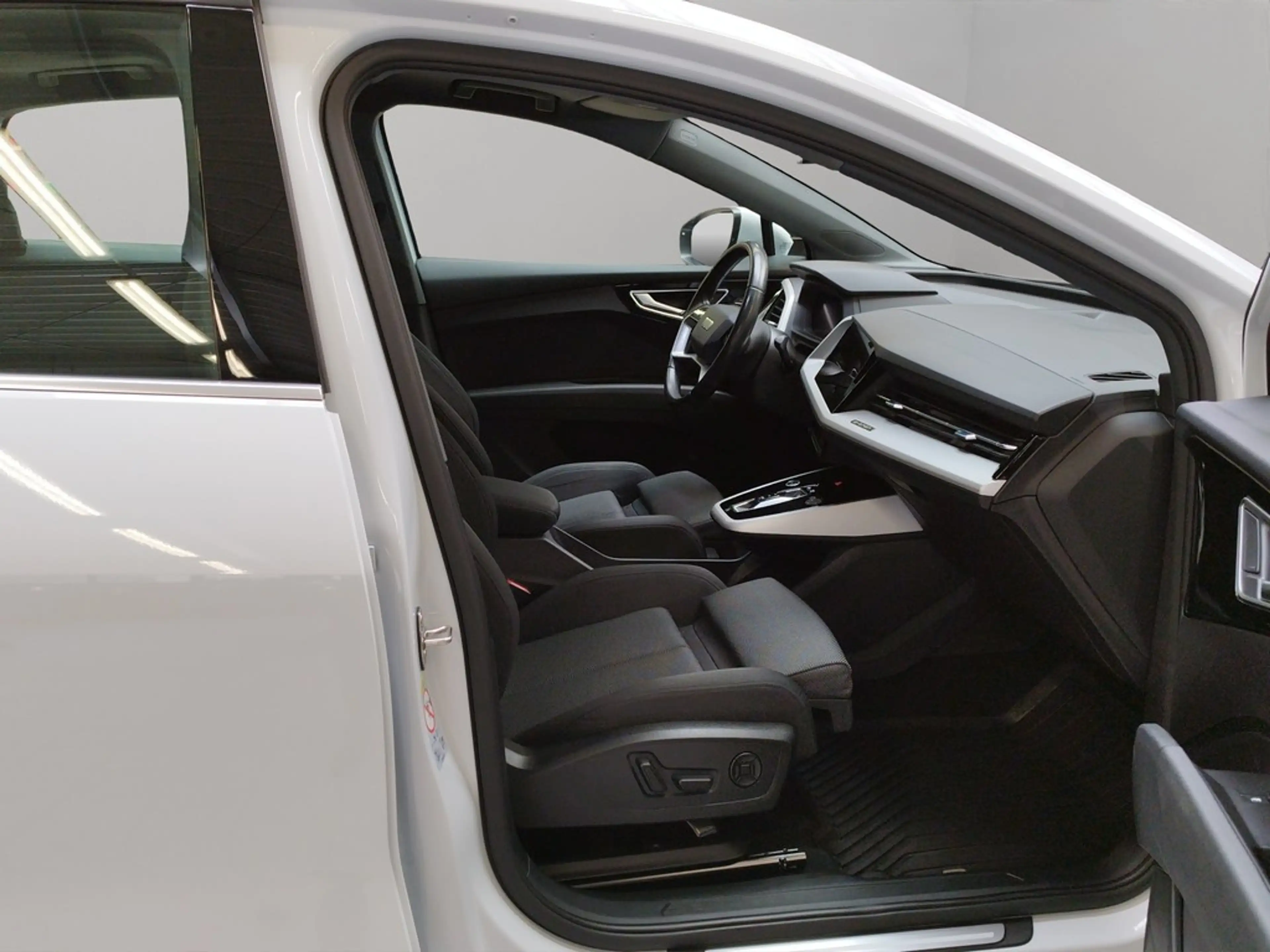 Audi e-tron S line MMI Navi plus — photo 9