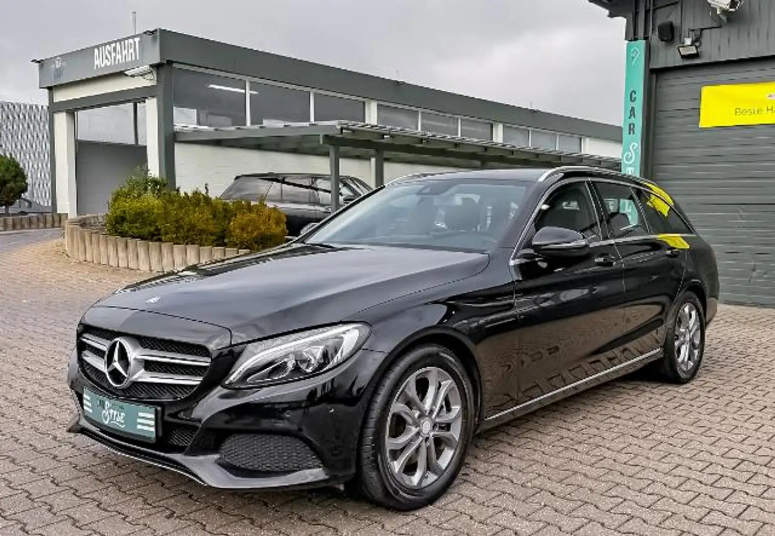 Mercedes-Benz C 300 T Avantgarde SHZ NAVI RFK COMMAND Schwarz - 1