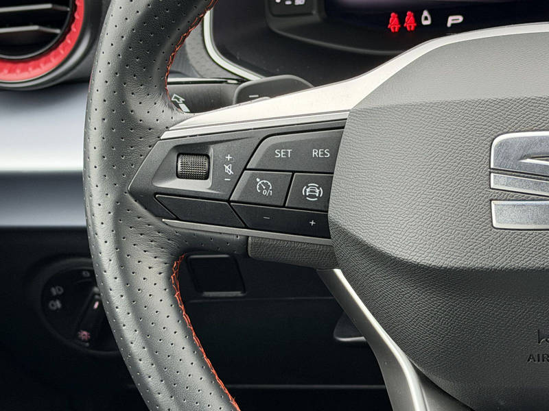 SEAT Ibiza FR Navi Virtual|LED|PDC|Winter|Tempomat — photo 8