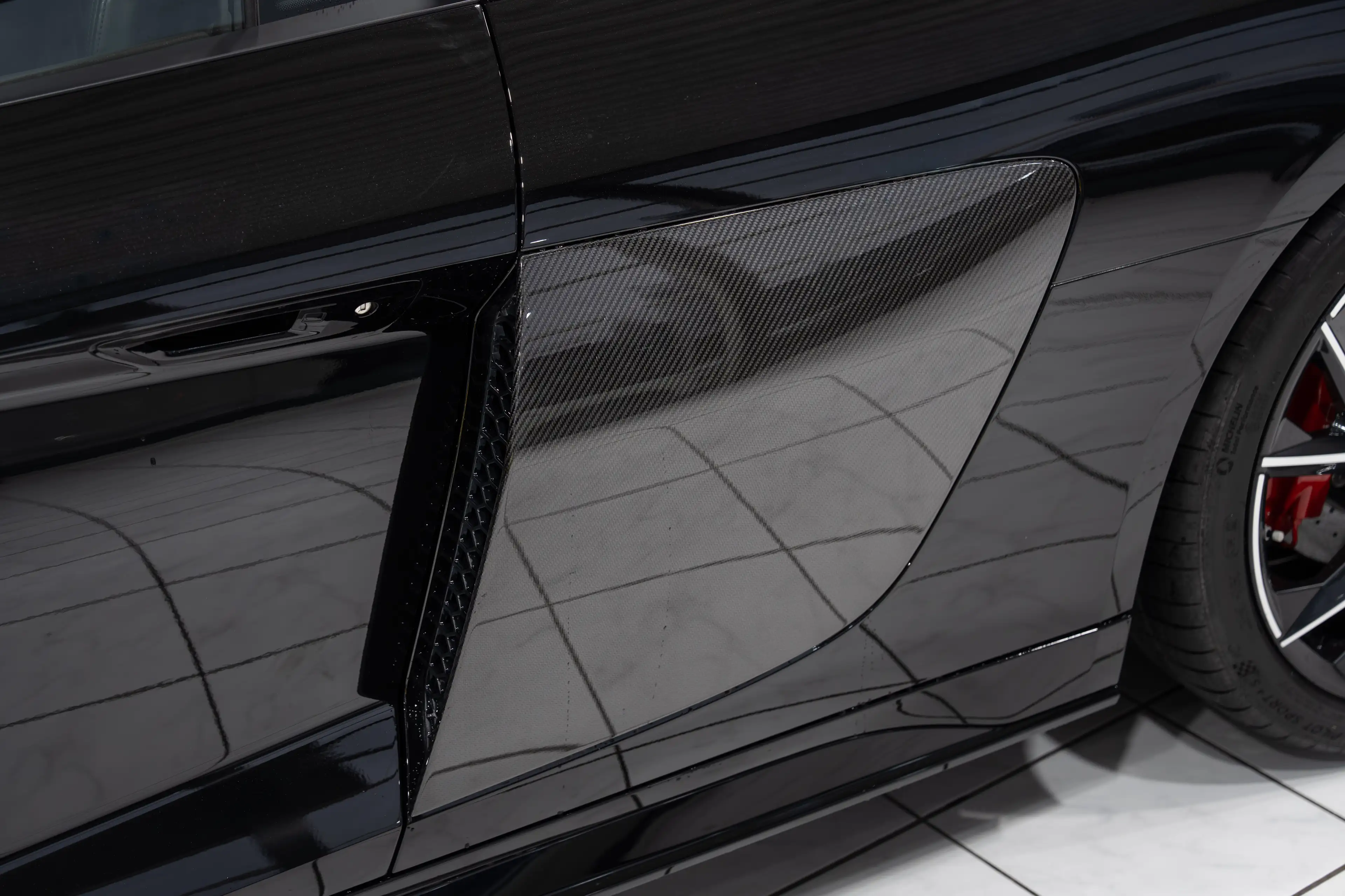 Audi R8 Coupe Perf.*CARBON-PAKET*SCHALENSITZE*KERAMIK — photo 14