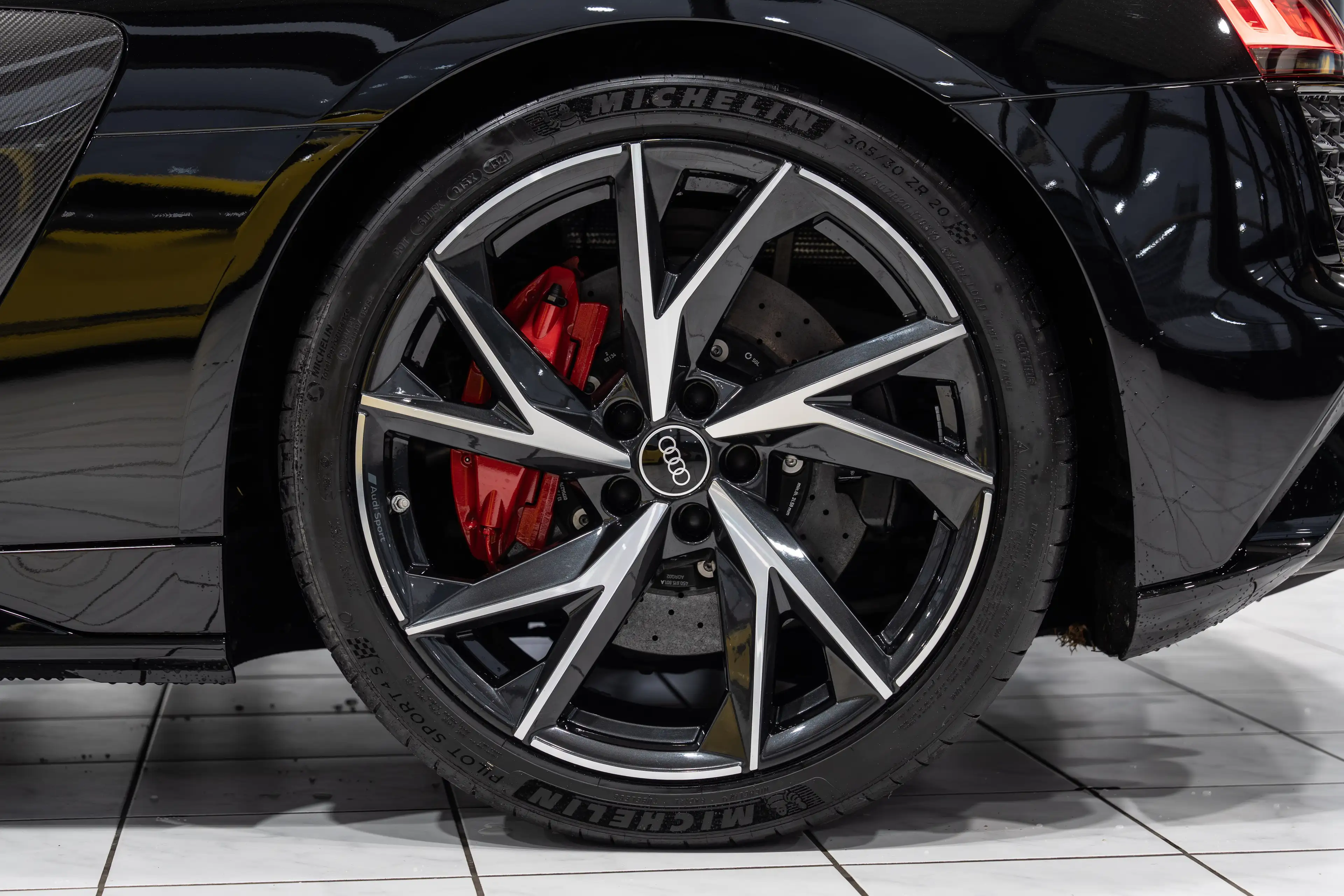 Audi R8 Coupe Perf.*CARBON-PAKET*SCHALENSITZE*KERAMIK — photo 13