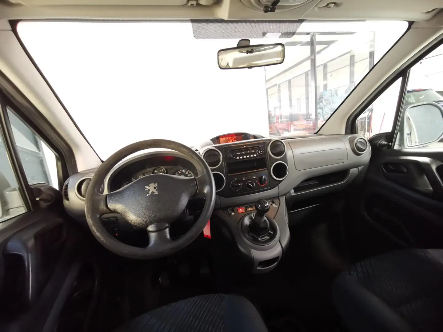 Peugeot Partner Tepee 1.6 XR | ELEK.RAMEN | TREKHAAK | NAP | APK. Wit - 2