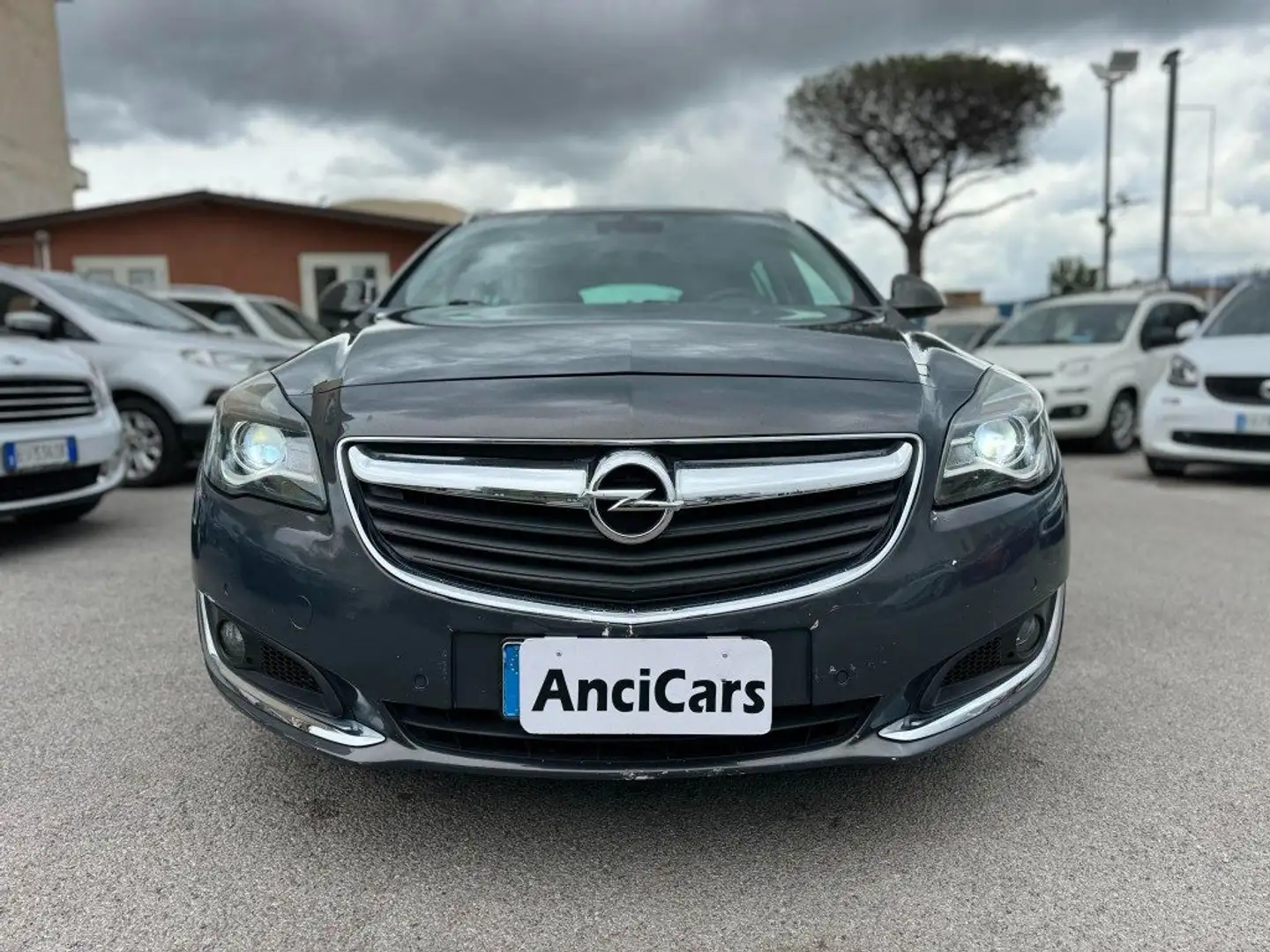 Opel Insignia 2.0 CDTI 170CV Sports Tourer aut. Cosmo Gris - 1