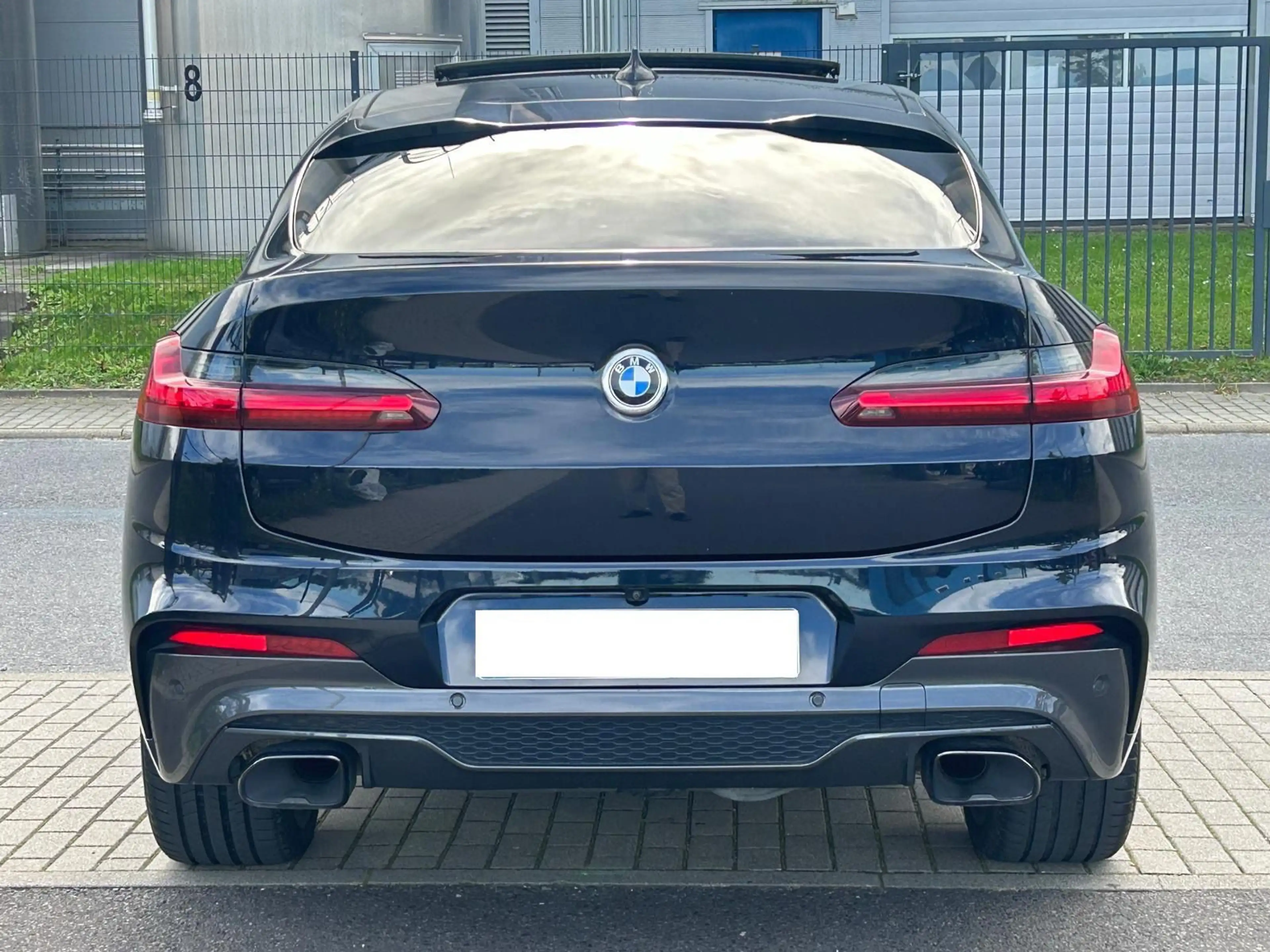 BMW X4 M40 d Pano Black Display Key Gestiks. AHK 21" — photo 5