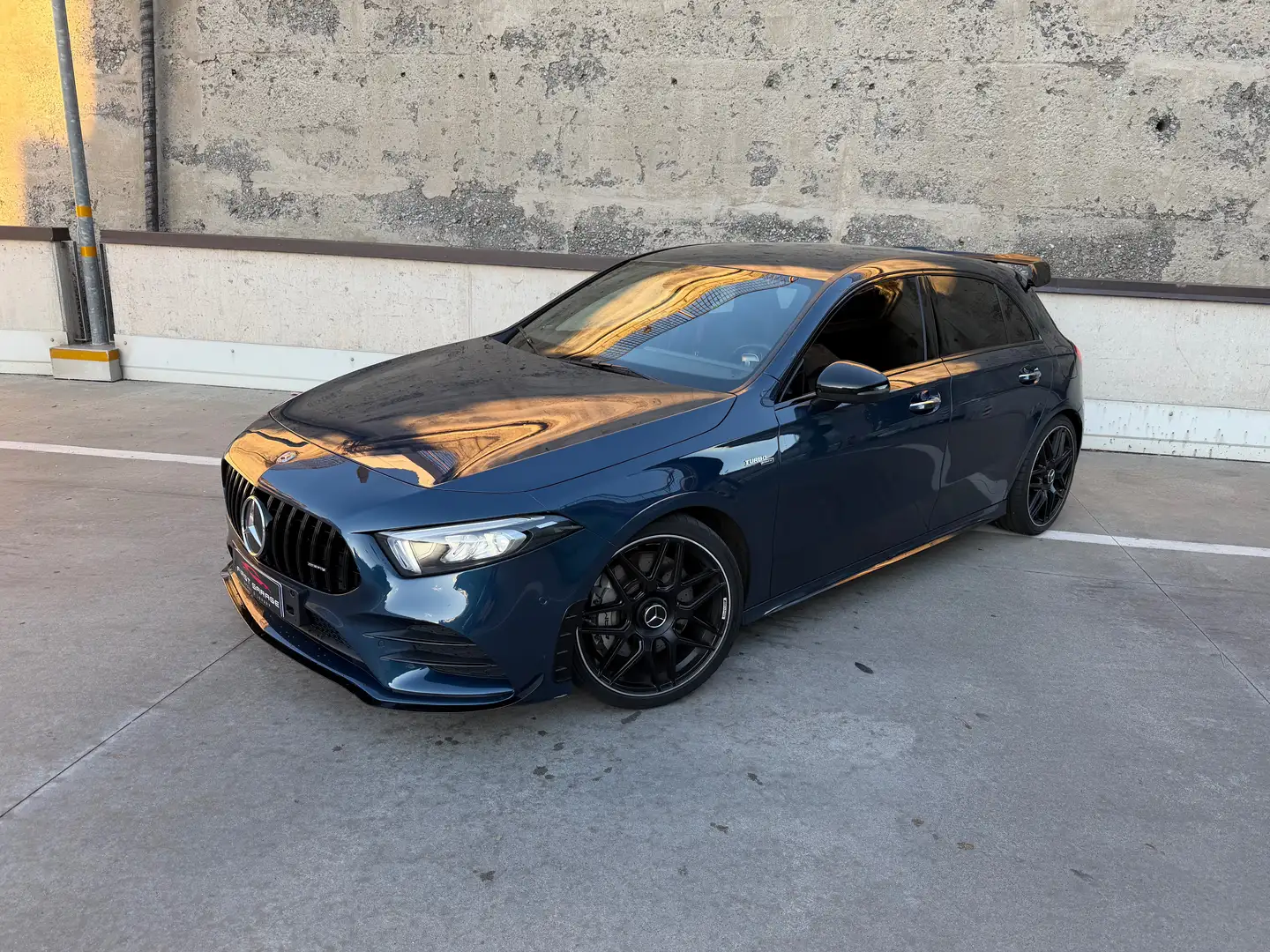 Mercedes-Benz A 35 AMG Race Edition 4matic auto BURMESTER-AERO-45S Grey - 2