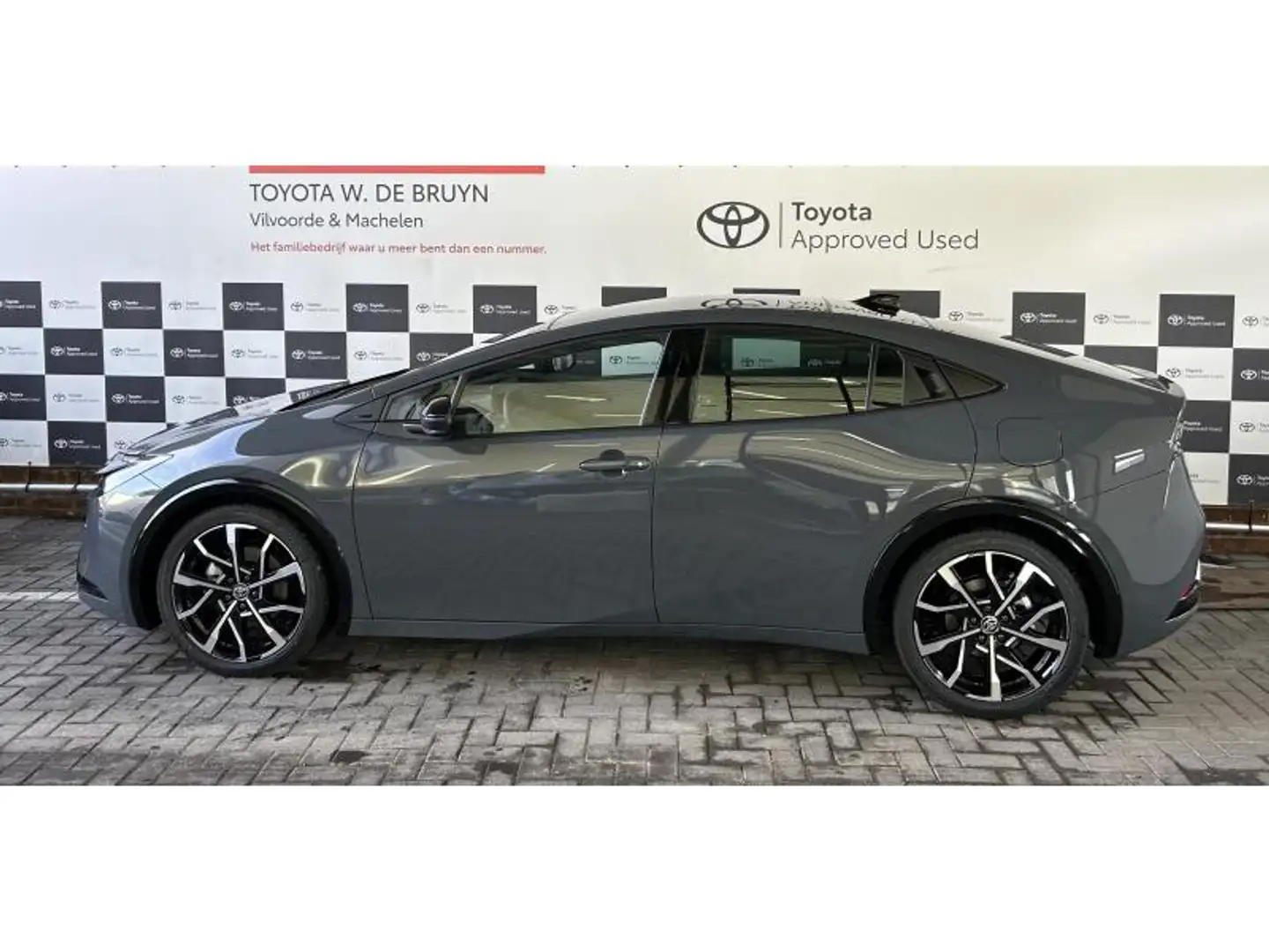 Toyota Prius Premium Plus STOCK STOCK Grey - 2