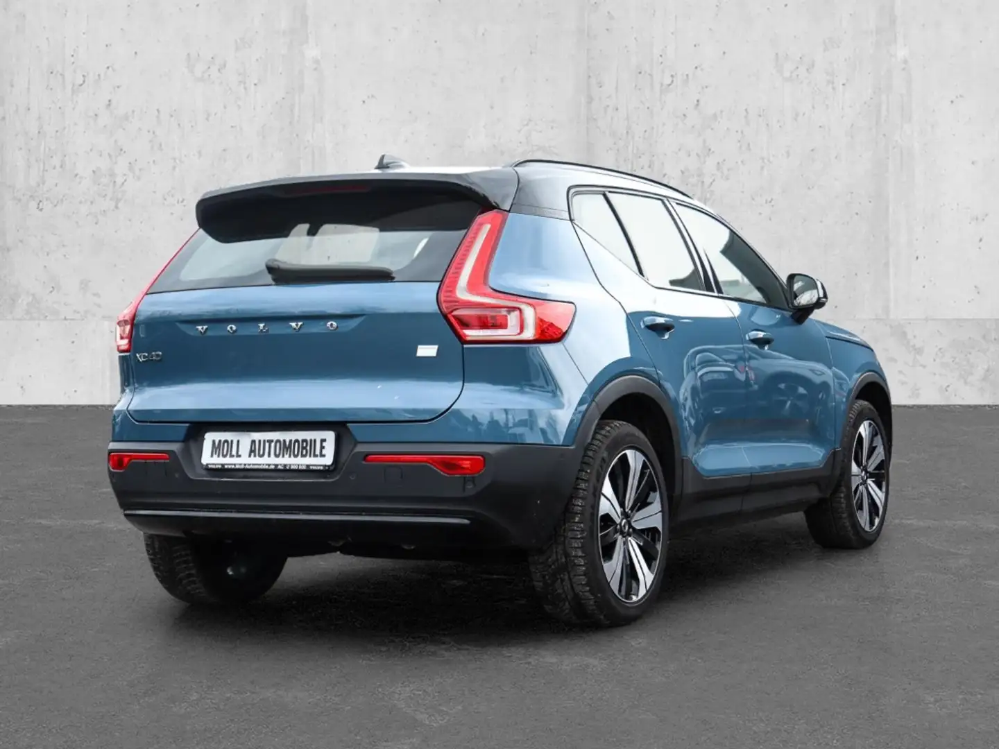 Volvo XC40 Ultimate Recharge Pure Electric 2WD StandHZG AHK D Blau - 2