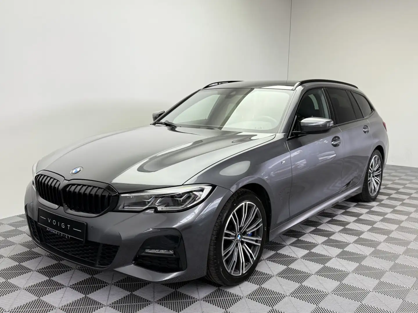BMW 330 i xDrive M Sport|Laser|1.Hand|AHK|CarPlay| Grau - 2