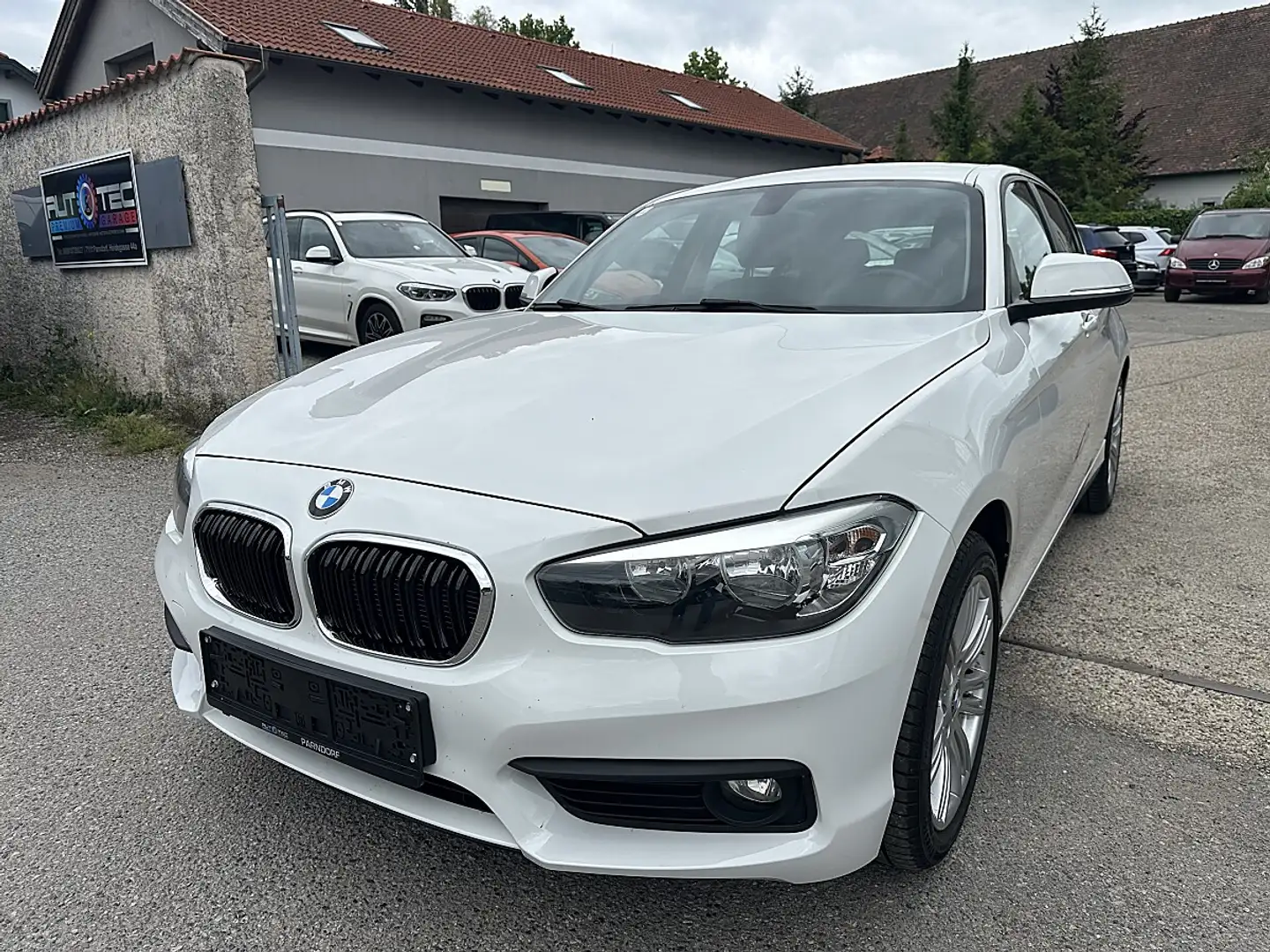 BMW 116 d Advantage Weiß - 1