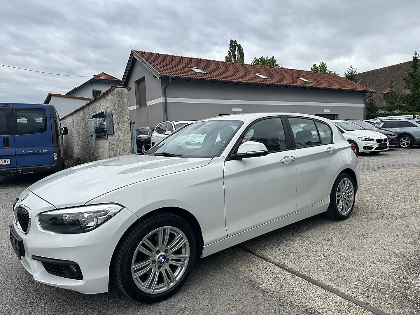 BMW 116 d Advantage Weiß - 2
