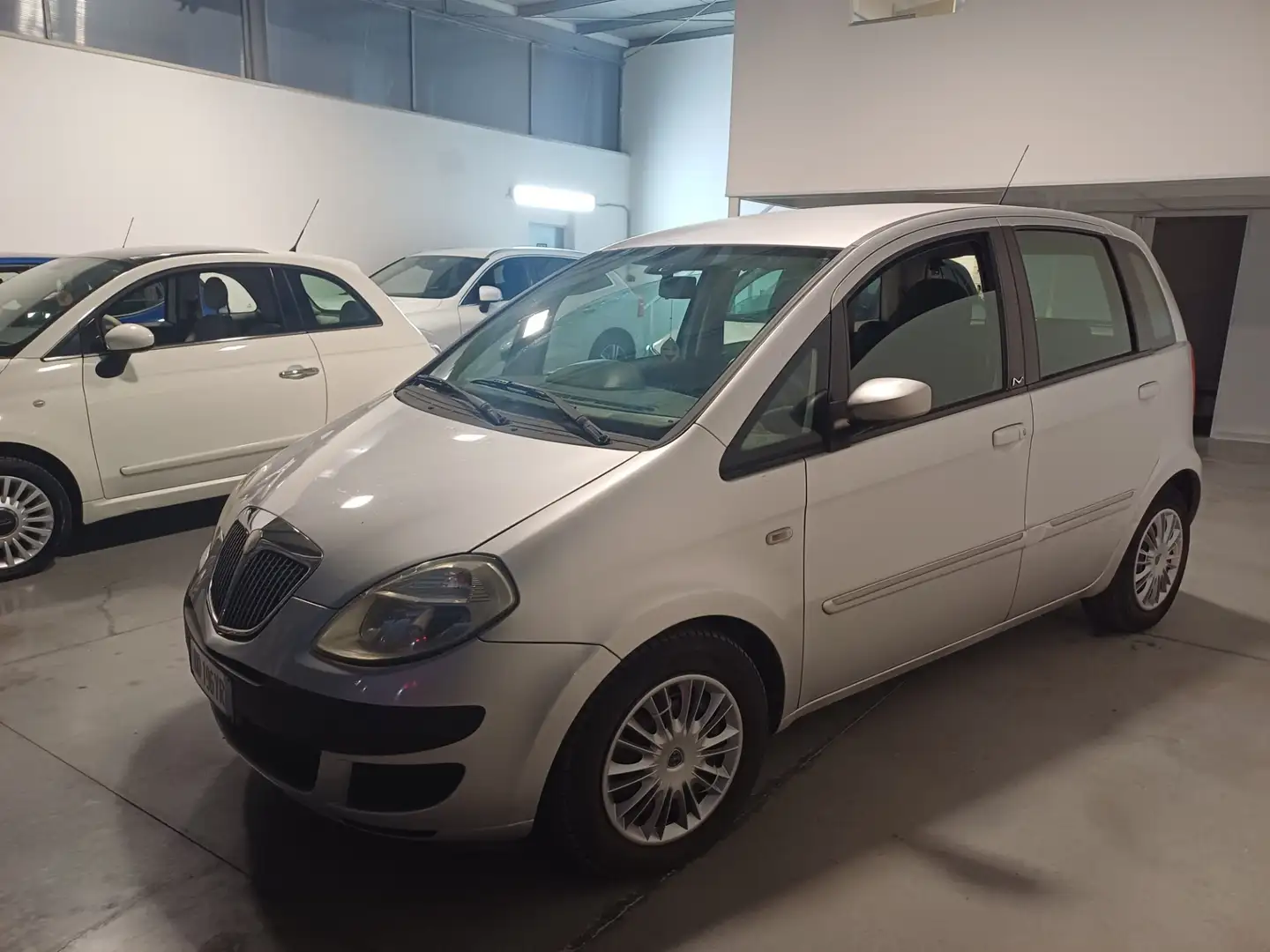 Lancia MUSA 1.3 Multijet 16V Oro Plateado - 2