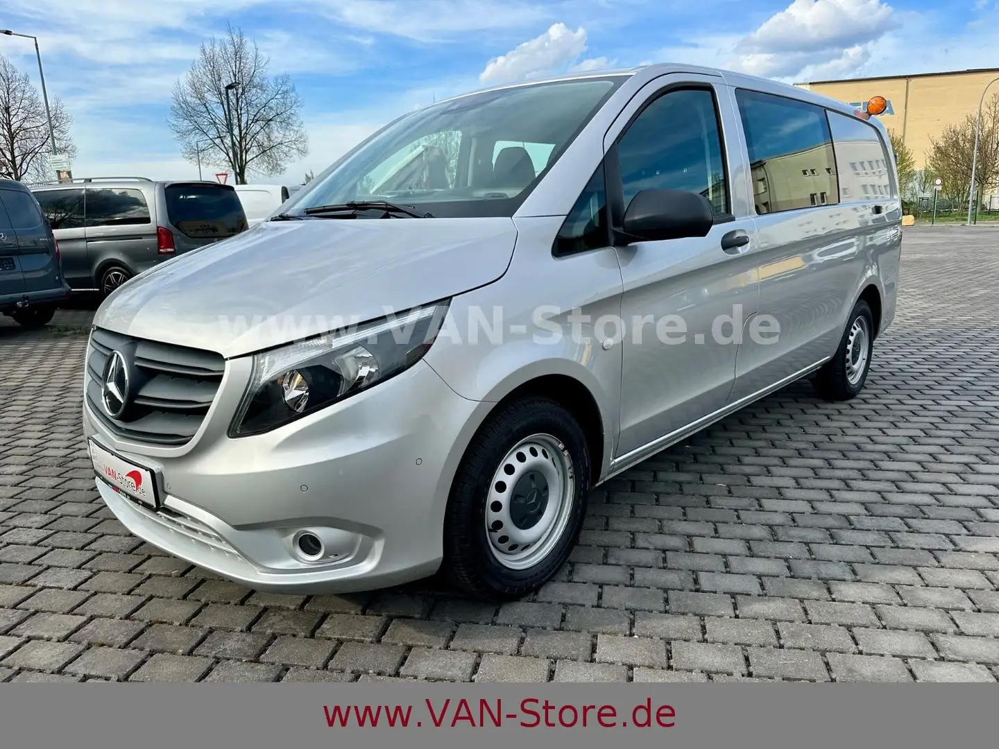 Mercedes-Benz VITO 114 MIXTO LANG 6SITZE /NAV/TEMP/STDHZG/AHK Silber - 2