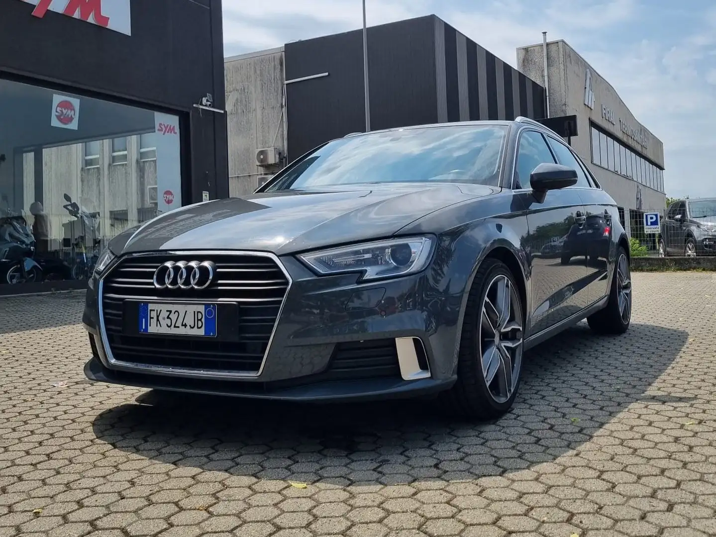 Audi A3 A3 2016 Sportback 1.6 tdi Sport 110cv s-tronic Grigio - 1