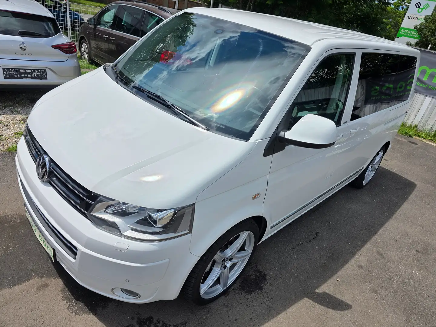 Volkswagen T5 Multivan Multivan Match 2,0 BiTDI 4motion D-PF Weiß - 2