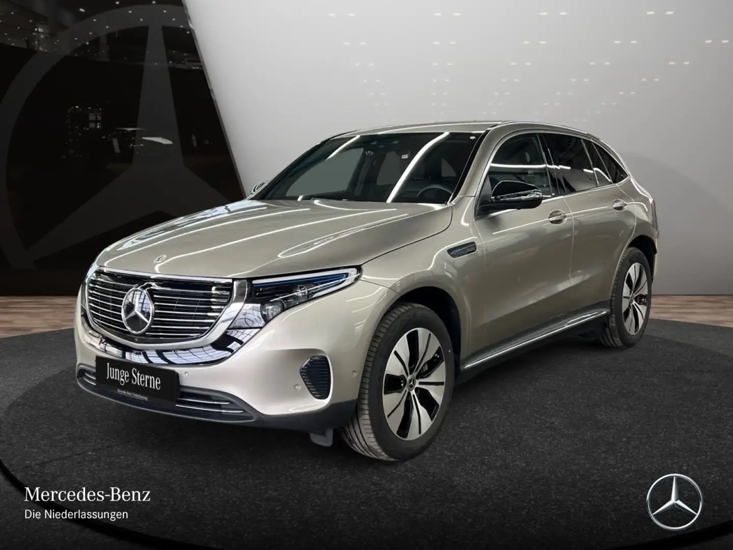 Mercedes-Benz EQC 400 4M 360+AHK+MULTIBEAM+FAHRASS+HUD+KEYLESS Silber - 2