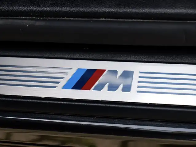 BMW X4 view 10