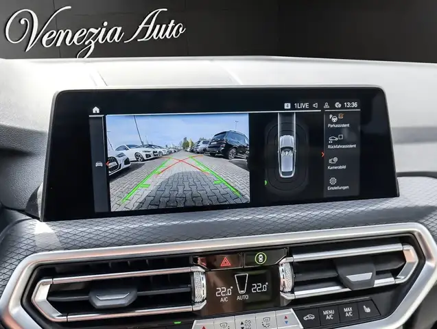 BMW X4 view 14