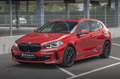BMW 118 i Lim.*M Sport+M-Sitze*HUD*eSitze*PANO*KAM! Rot - thumbnail 2