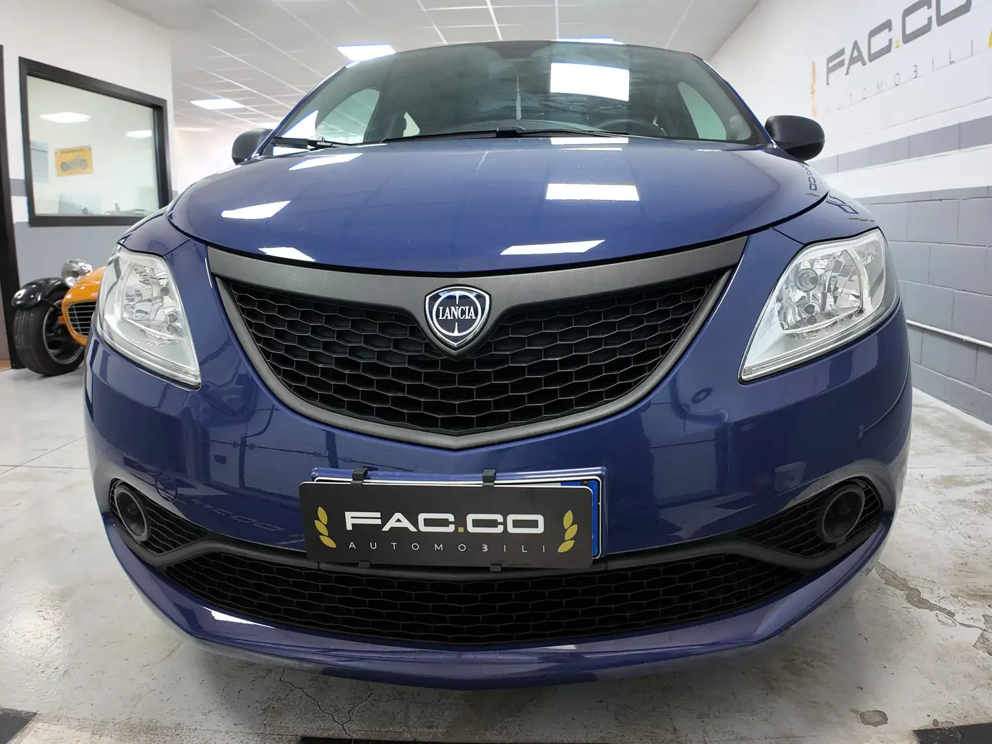 Lancia Ypsilon Ypsilon III 2015 1.2 unyca Benzina GPL Blu/Azzurro - 2