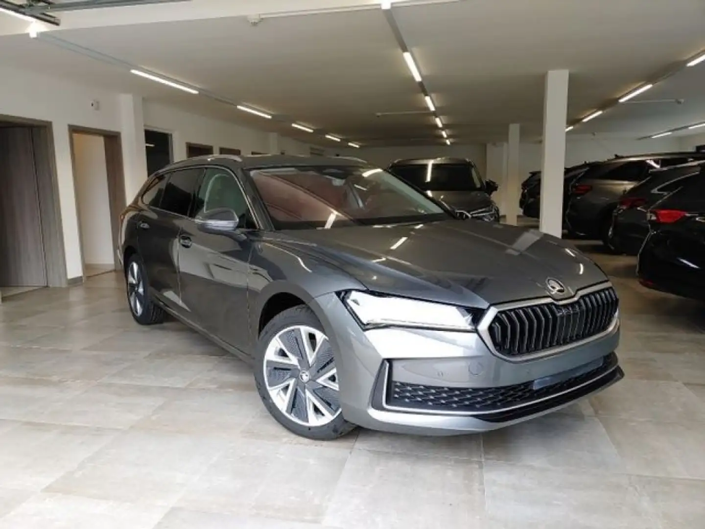 Skoda Superb 1.5 TSI DSG SELECTION TREKHAAK/CAMERA/HUD/NAVI/ACC Gris - 2
